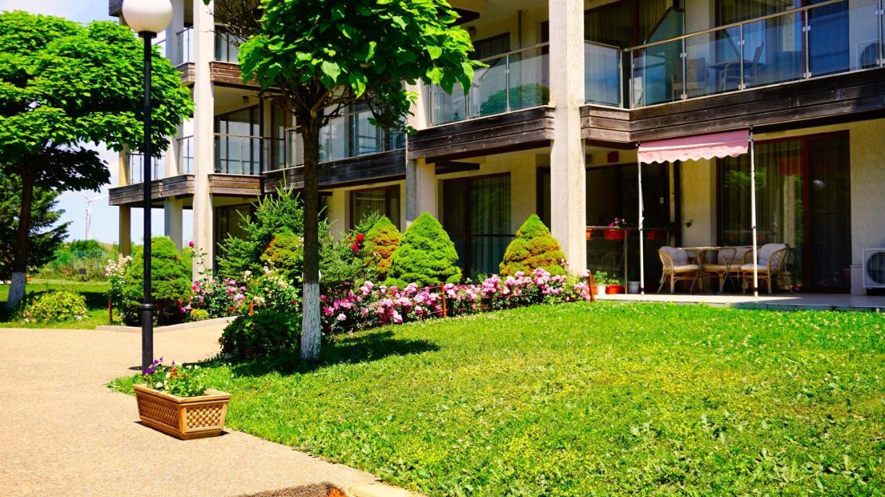 Морски Апартаменти Джулай Морнинг - July Morning Sea View Apartments Kavarna Exteriér fotografie