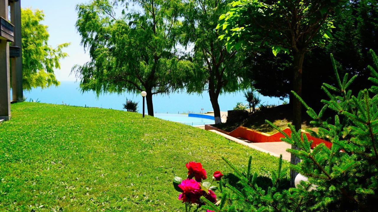 Морски Апартаменти Джулай Морнинг - July Morning Sea View Apartments Kavarna Exteriér fotografie