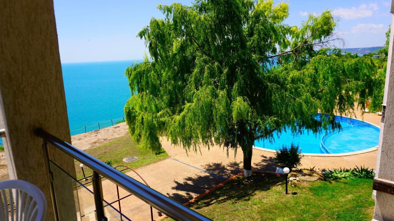 Морски Апартаменти Джулай Морнинг - July Morning Sea View Apartments Kavarna Exteriér fotografie