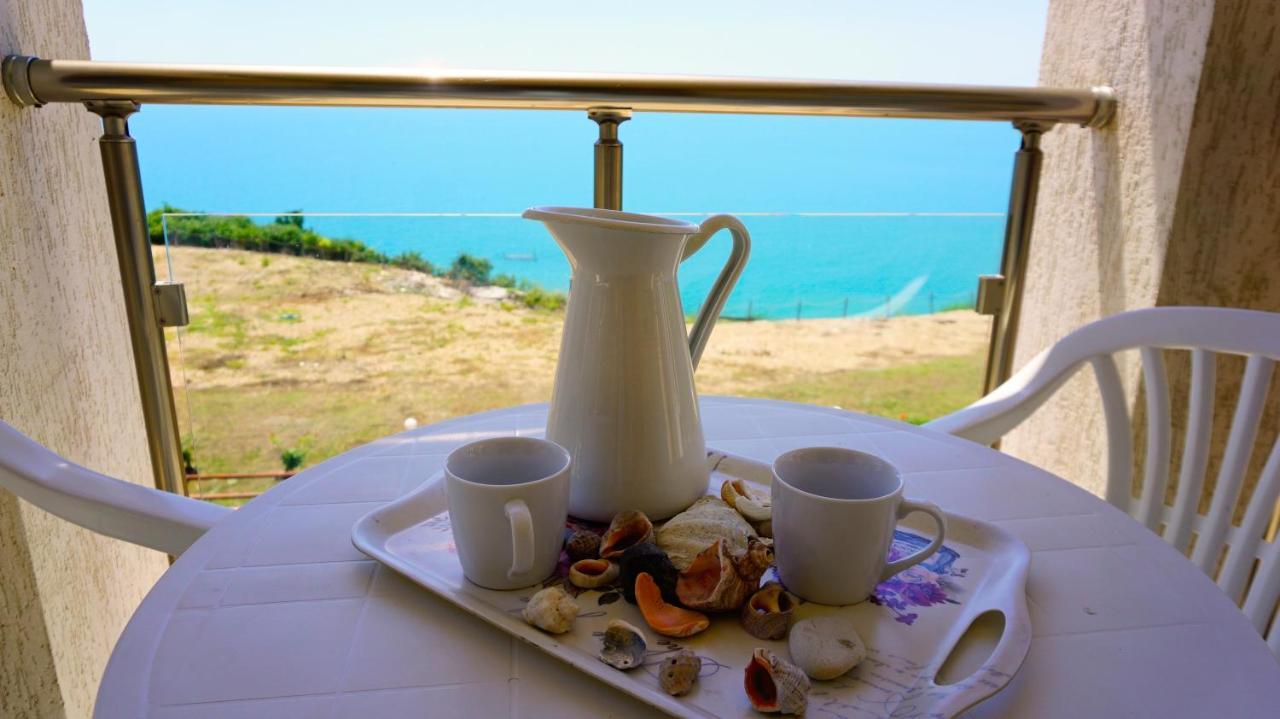 Морски Апартаменти Джулай Морнинг - July Morning Sea View Apartments Kavarna Exteriér fotografie