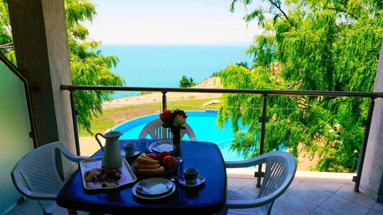 Морски Апартаменти Джулай Морнинг - July Morning Sea View Apartments Kavarna Exteriér fotografie