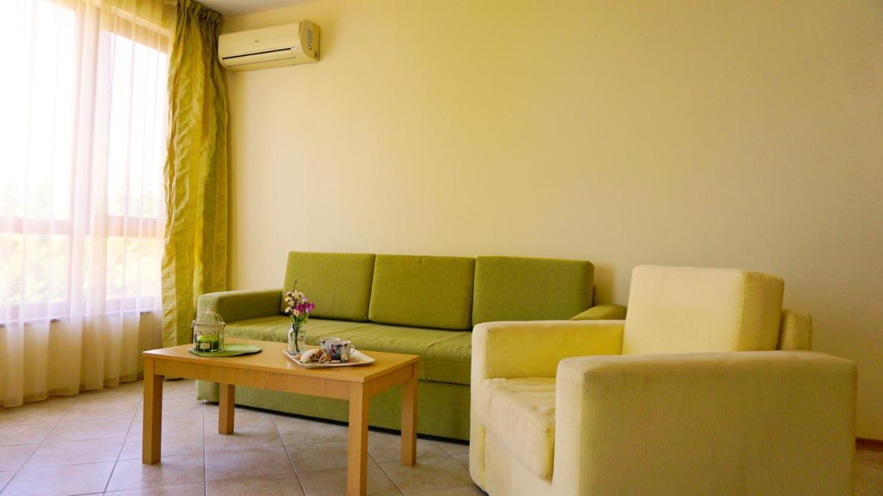 Морски Апартаменти Джулай Морнинг - July Morning Sea View Apartments Kavarna Exteriér fotografie