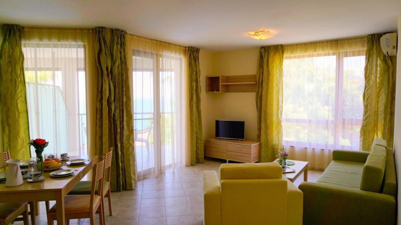 Морски Апартаменти Джулай Морнинг - July Morning Sea View Apartments Kavarna Exteriér fotografie