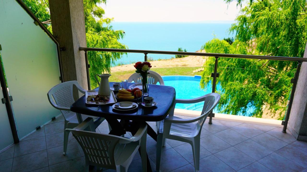 Морски Апартаменти Джулай Морнинг - July Morning Sea View Apartments Kavarna Exteriér fotografie