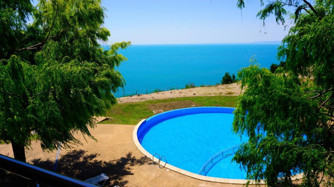 Морски Апартаменти Джулай Морнинг - July Morning Sea View Apartments Kavarna Exteriér fotografie